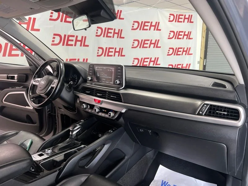 Used 2020 Silver Kia S image 13