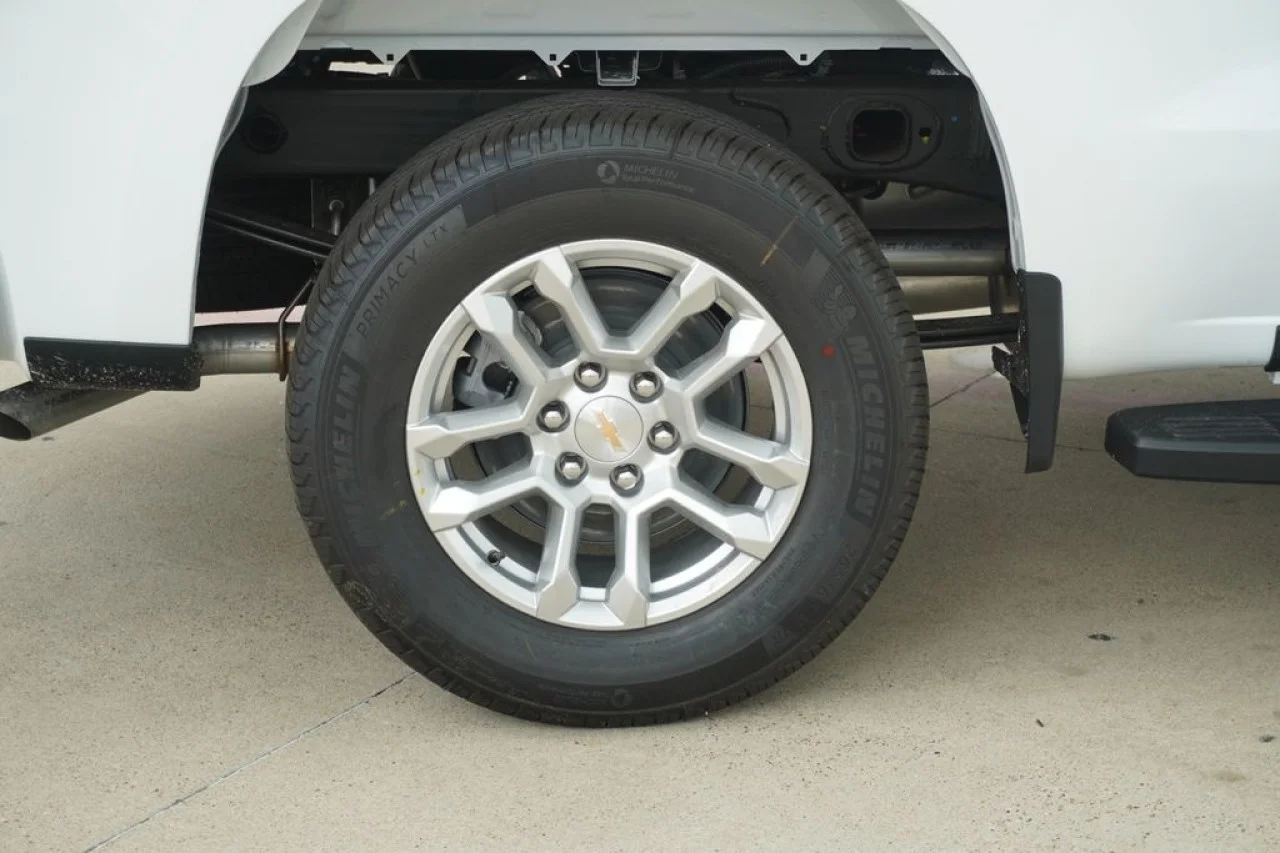 2026 Chevrolet Silverado 1500 LT - Photo 6