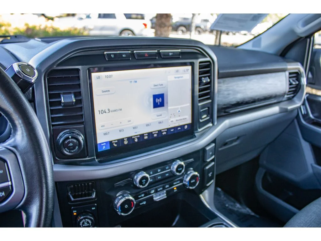 Used 2024 Oxford White Ford XLT image 40