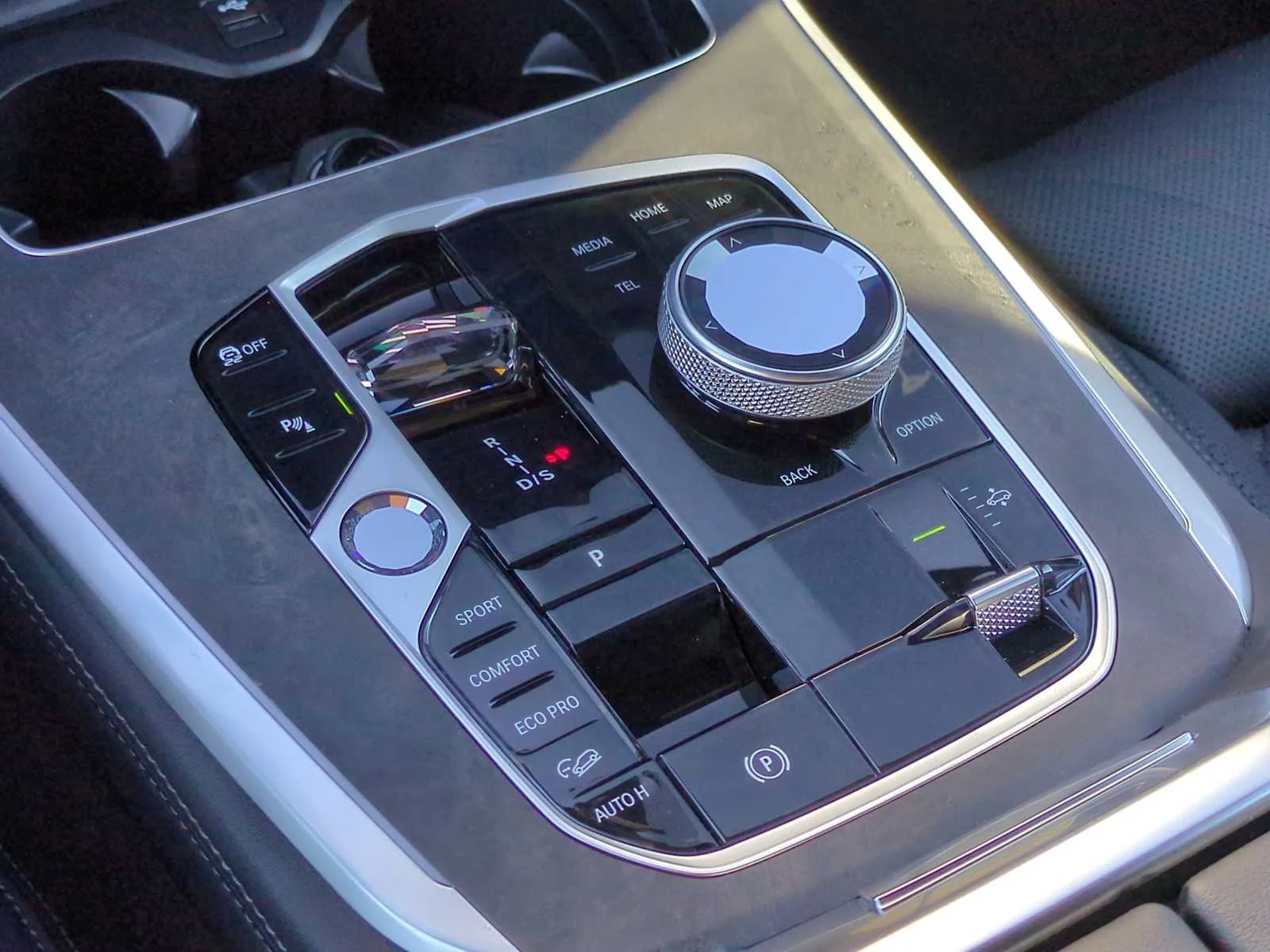 New 2026 Black Sapphire Metallic BMW M60i image 34