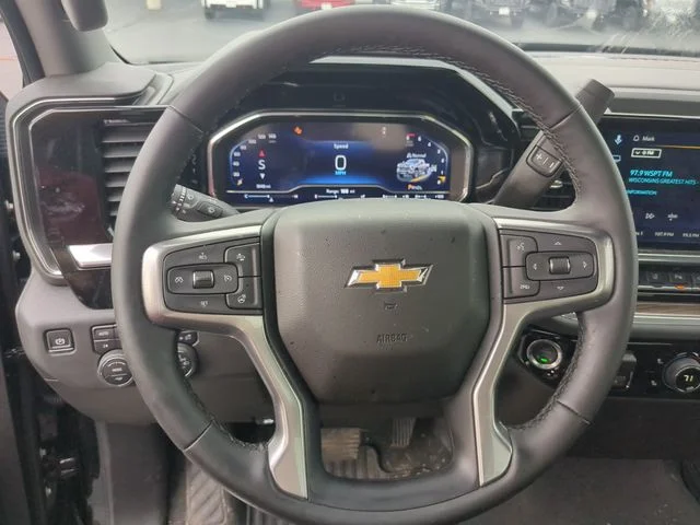 Used 2025 Black Chevrolet LT image 17