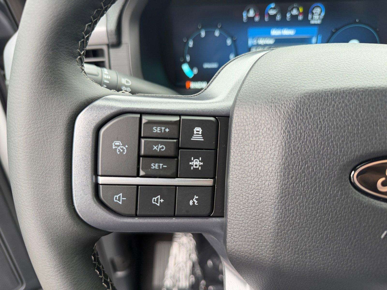 New 2026 Oxford White Ford XLT image 24