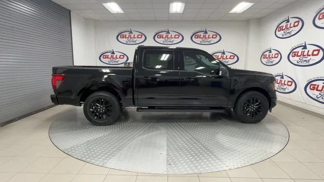New 2026 Agate Black Metallic Ford XLT image 13