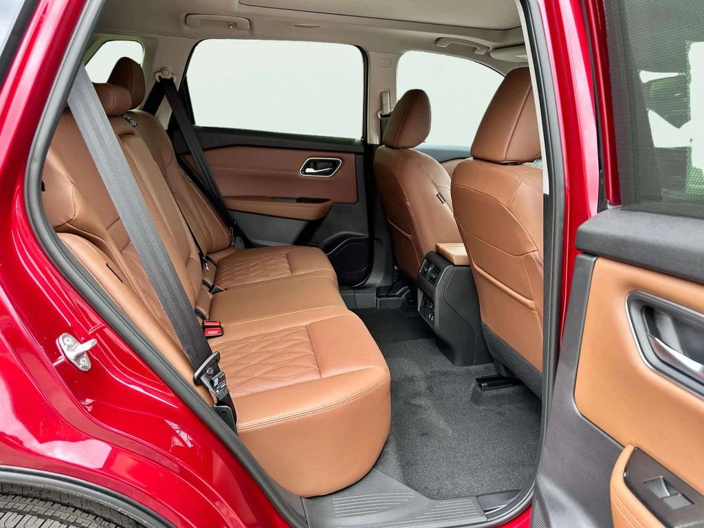 New 2026 Scarlet Ember Tintcoat Nissan Platinum image 18