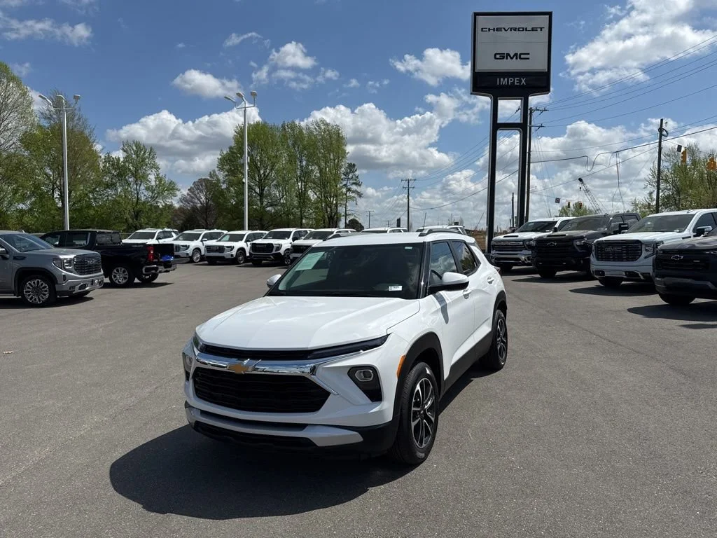 Summit White 2025 Chevrolet Trailblazer LT AWD SUV / Crossover Four-Wheel Drive