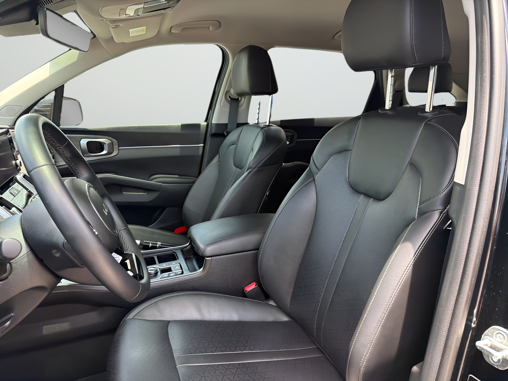 Used 2023 Black Kia EX image 19