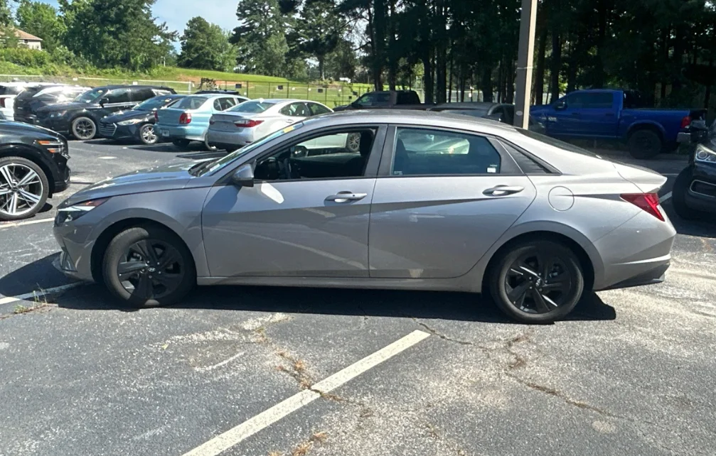 Certified Used 2023 Silver Hyundai Blue image 7