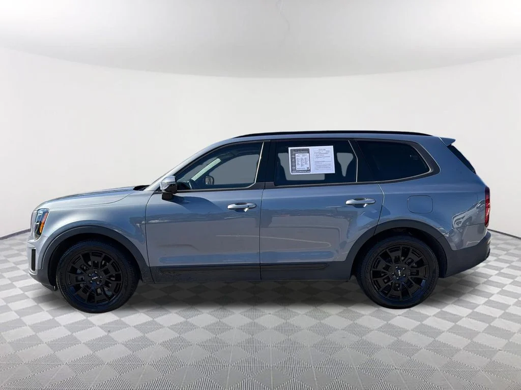 Used 2022 Silver Kia SX image 8
