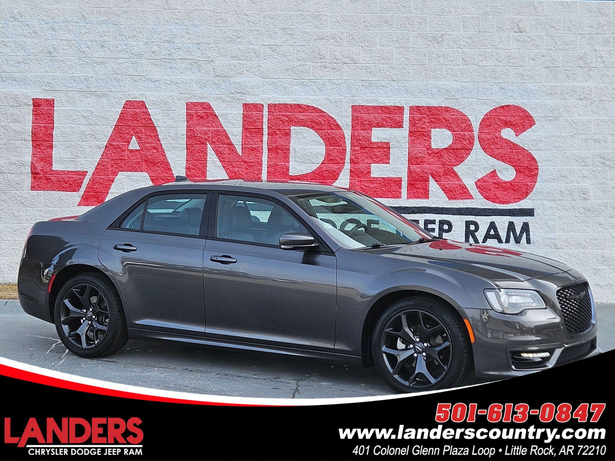 2023 Chrysler 300 Touring L