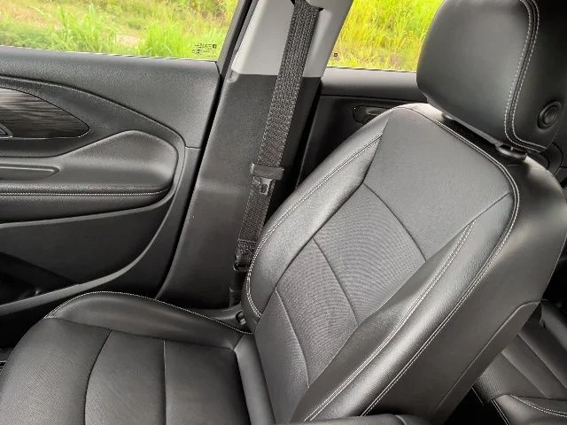 Used 2022 Black GMC SLT image 21
