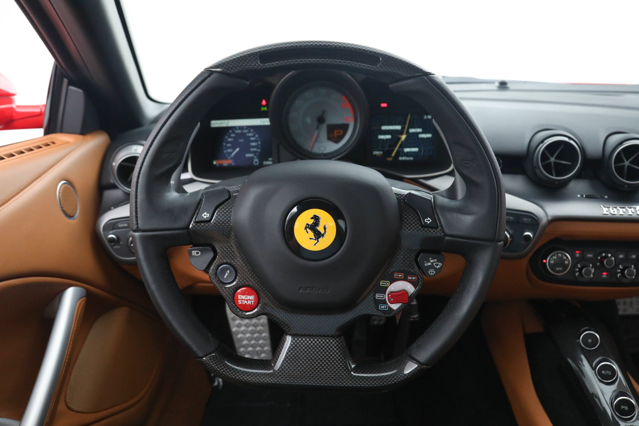 Used 2014 Red Ferrari  image 6
