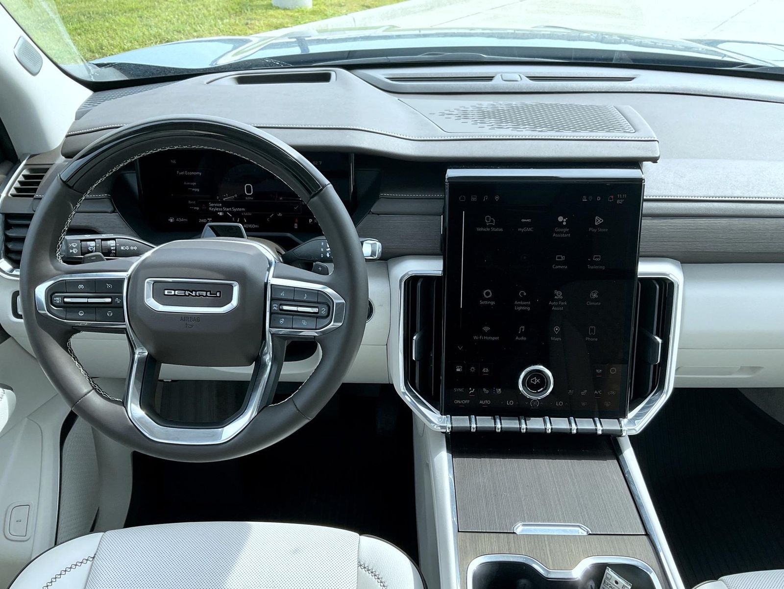 Used 2024 Blue GMC Denali image 13