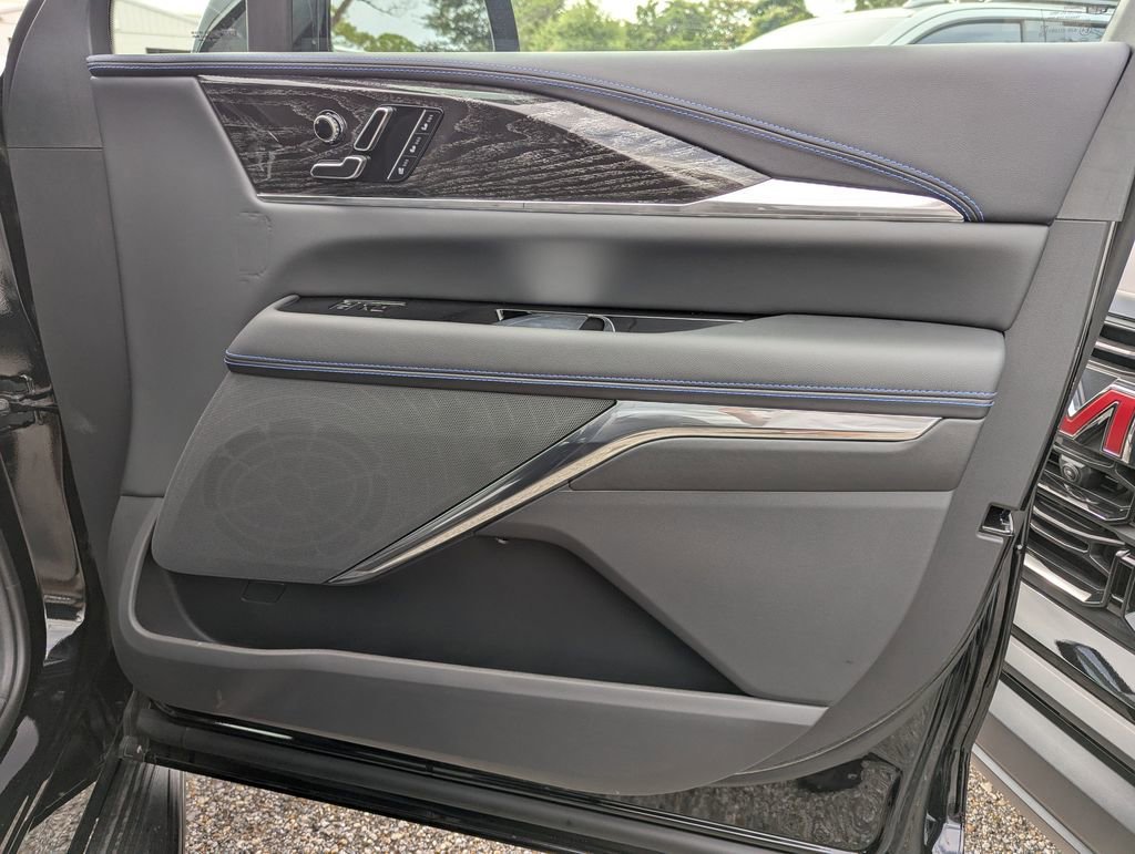 2026 Cadillac Escalade IQL Luxury - Photo 77