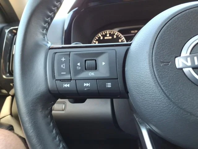 2023 Nissan Pathfinder SV - Photo 26