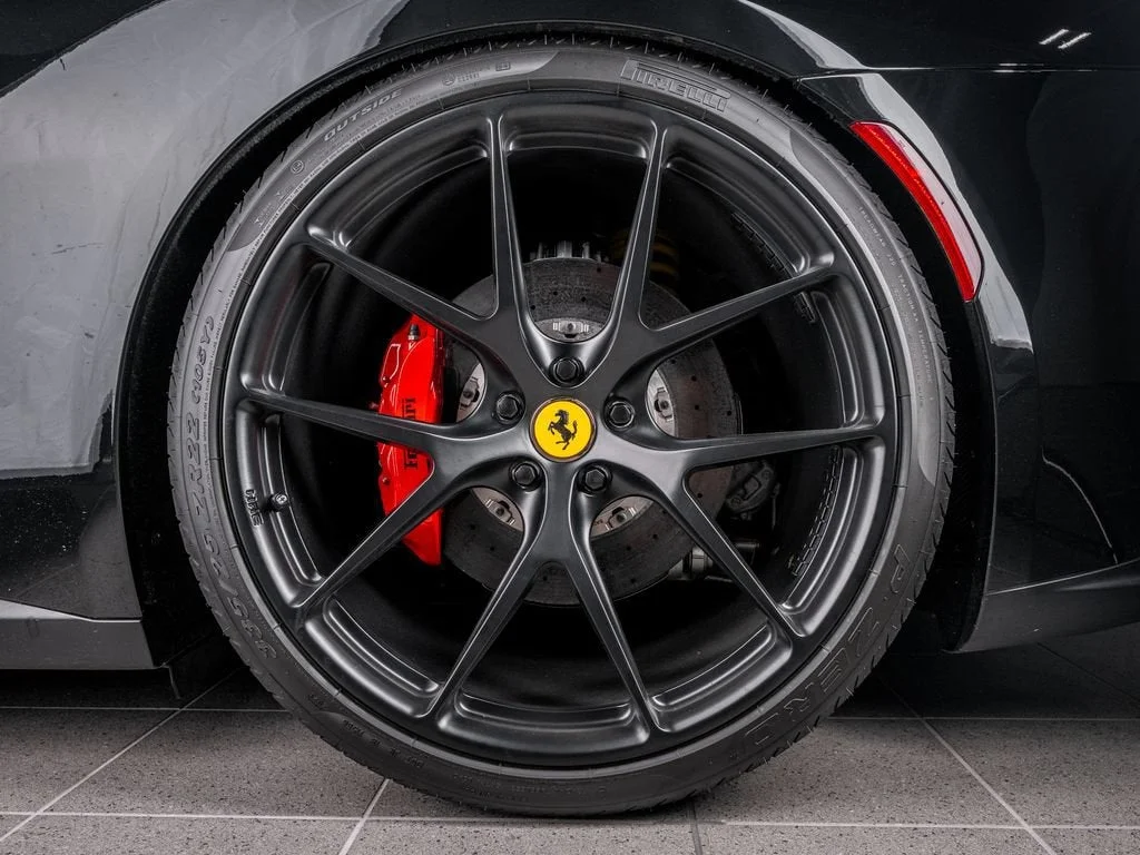 Used 2019 Nero Ferrari V12 image 46