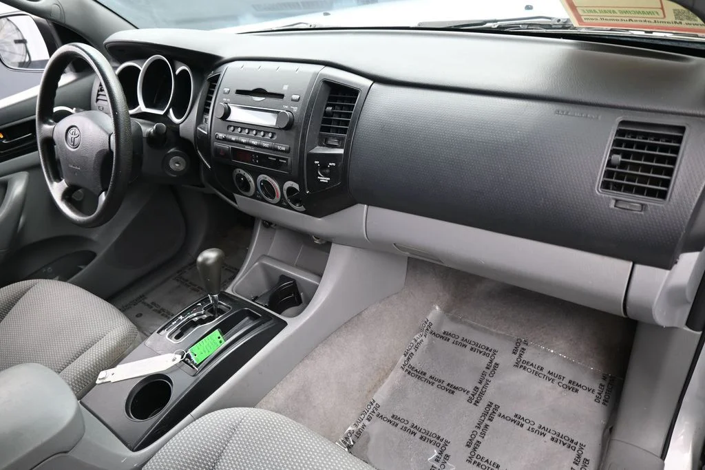 Used 2007 Silver Streak Mica Toyota Base image 33