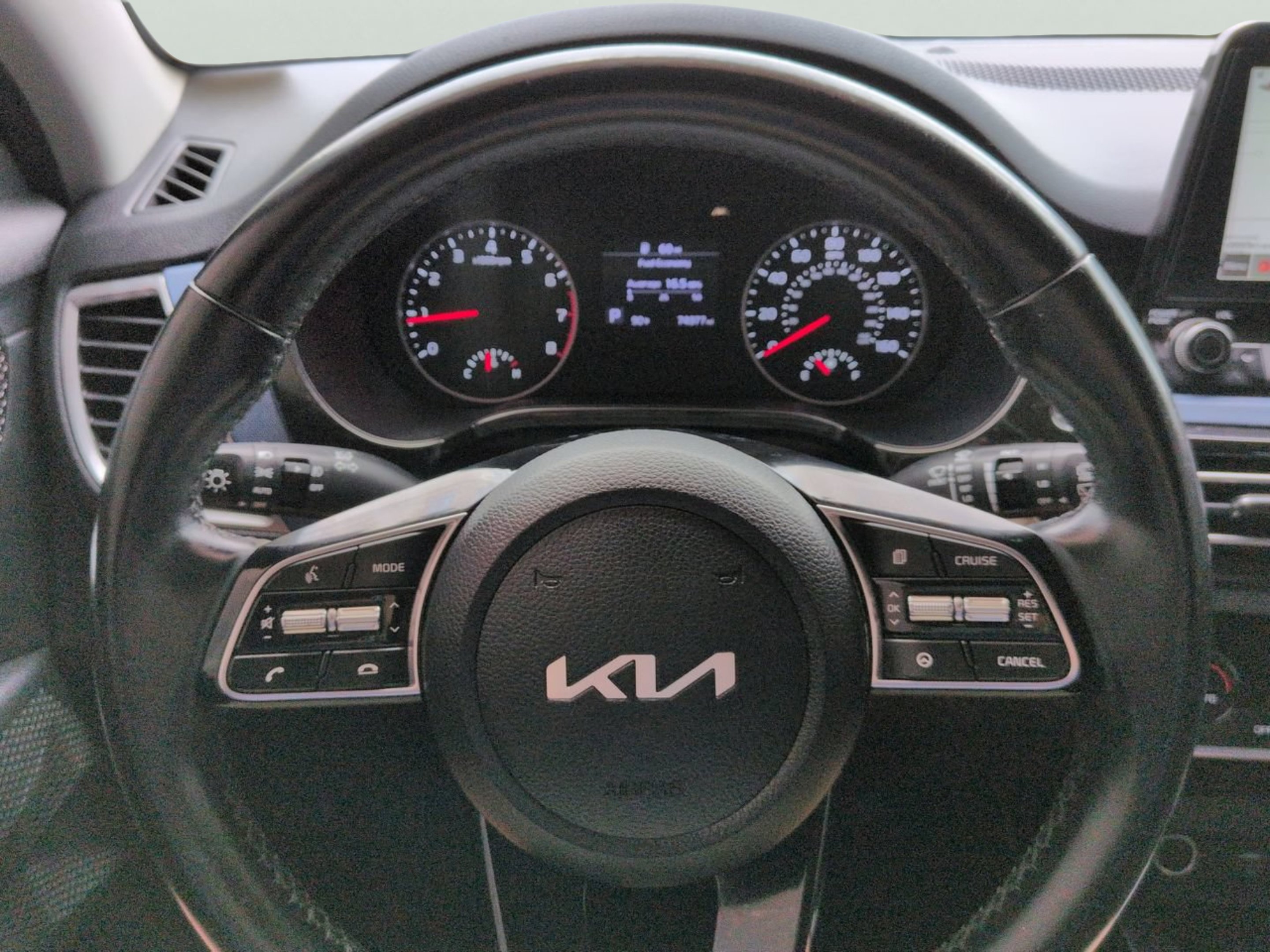 Certified Used 2022 Snow White Pearl Kia S image 24