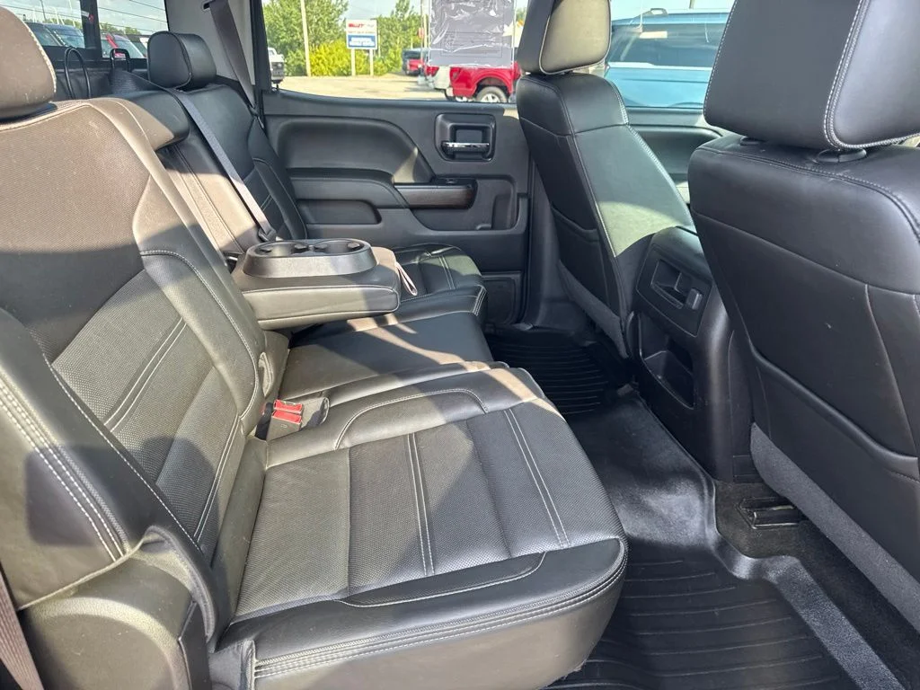 Used 2017 Black GMC Denali image 36