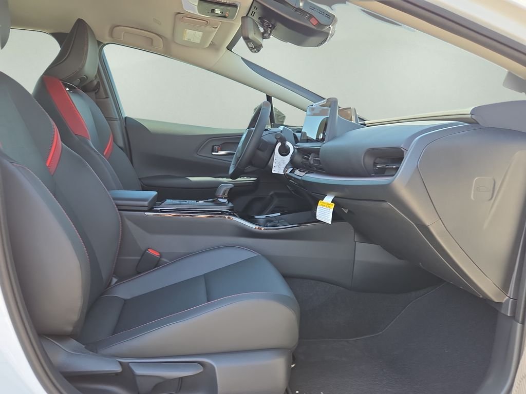 2026 Toyota Prius Plug-in Hybrid XSE Premium - Photo 28