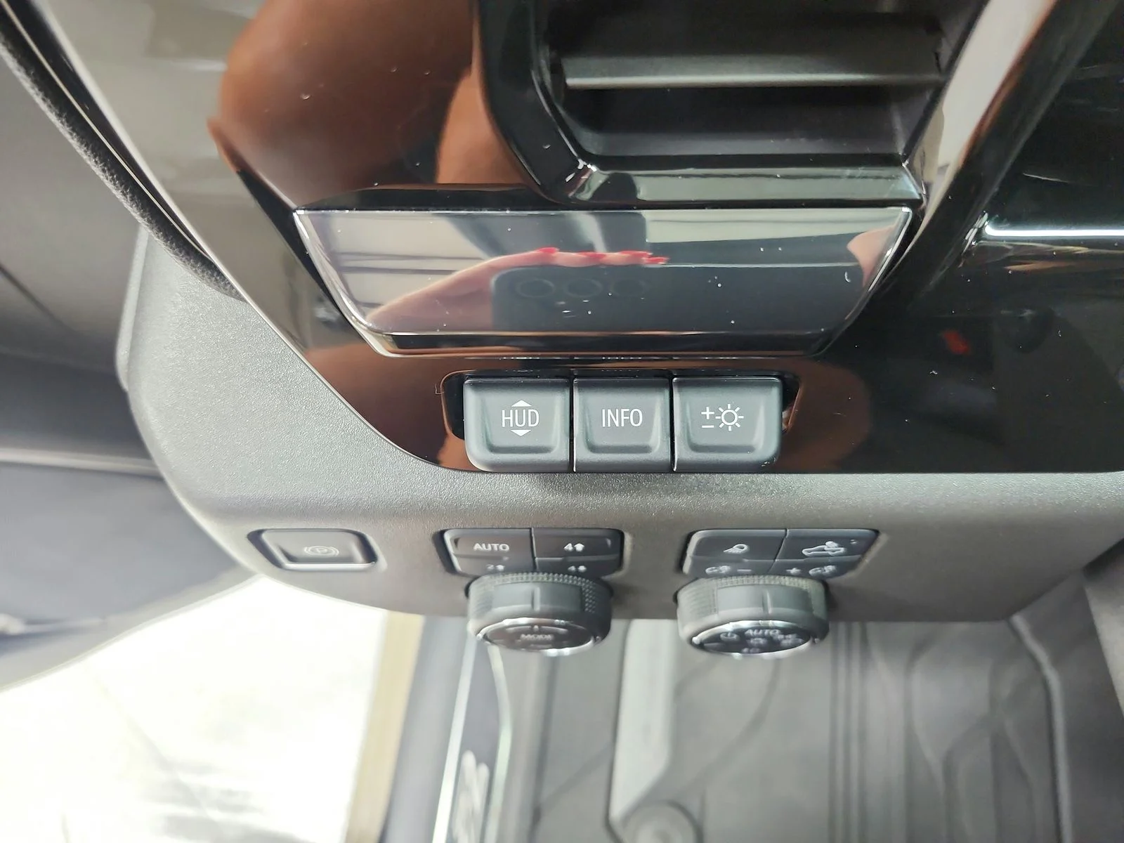 Used 2023  Chevrolet ZR2 image 37