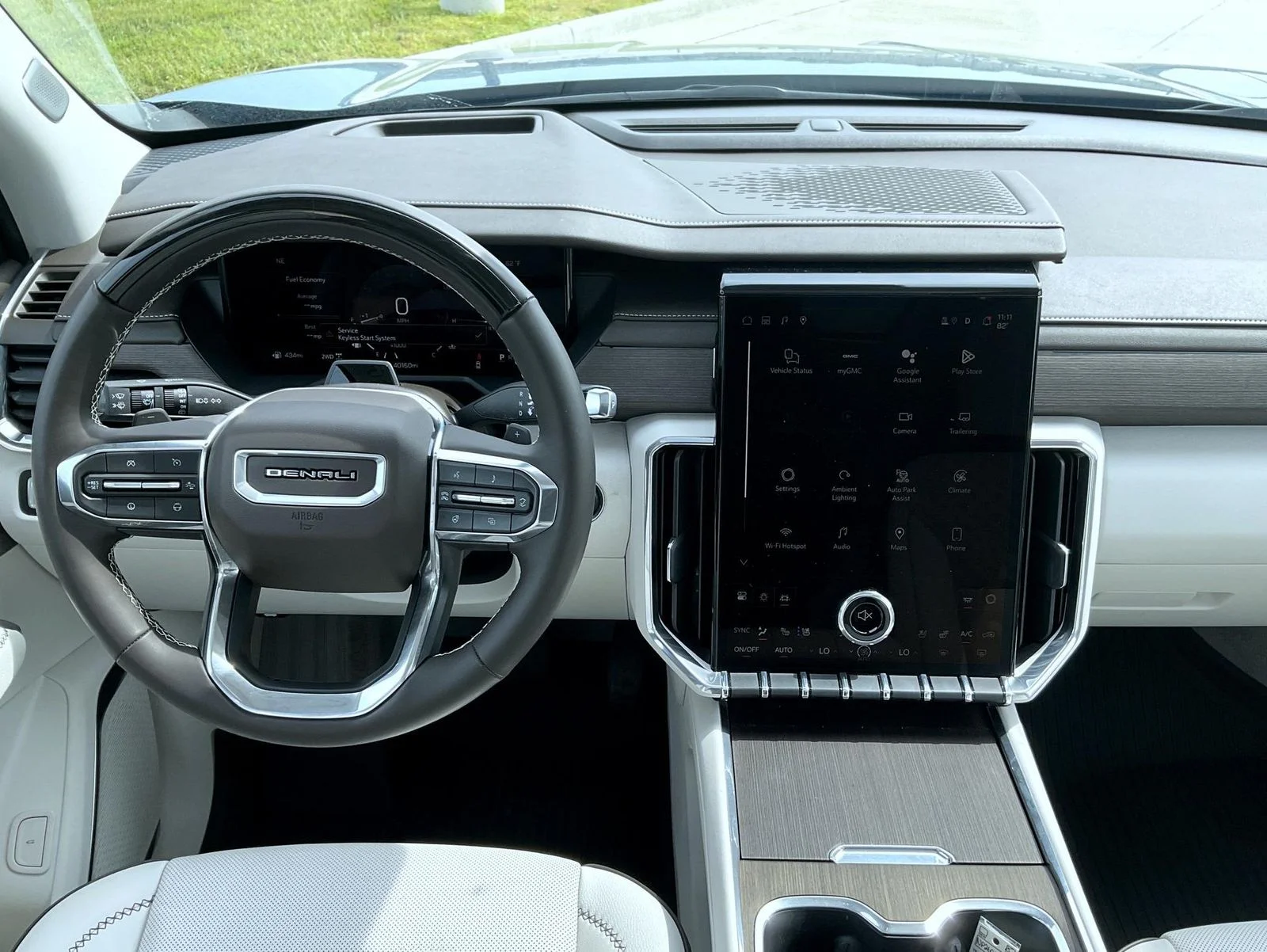 Used 2024 Blue GMC Denali image 13