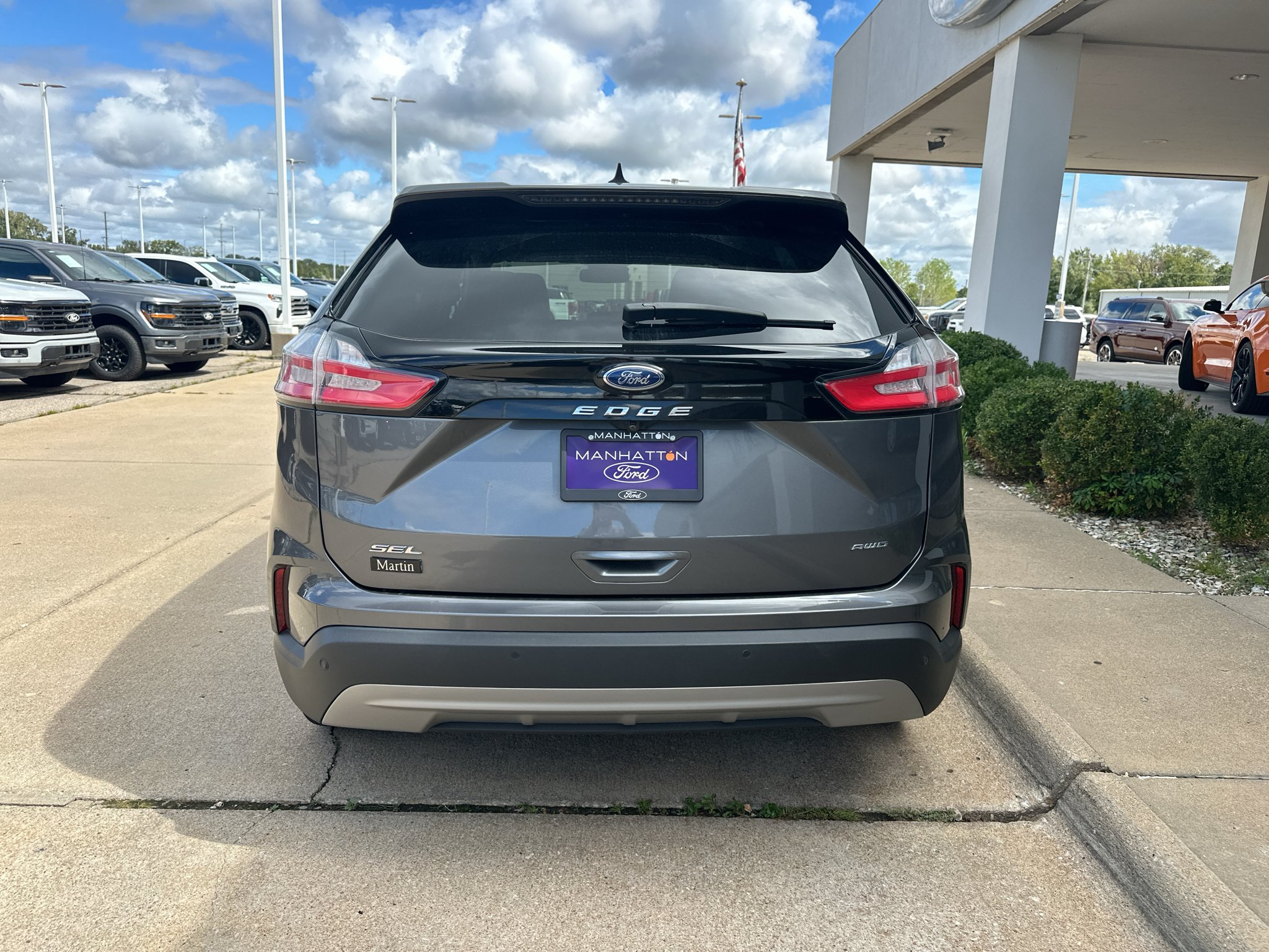 Used 2022 Carbonized Gray Metallic Ford SEL image 14