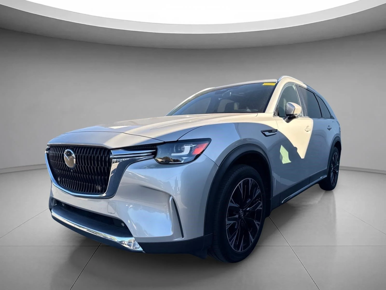 Used 2024 Platinum Quartz Mazda Premium Plus image 2