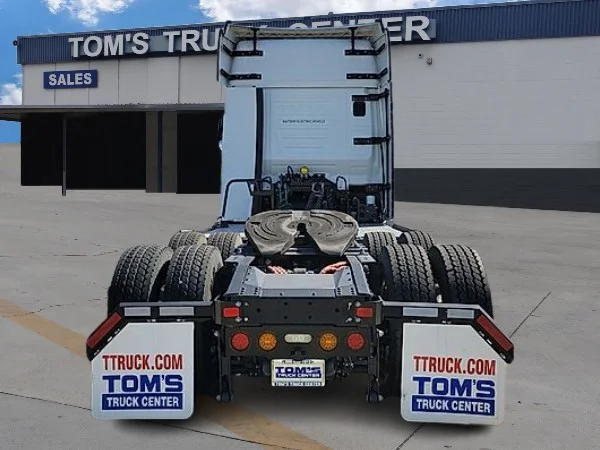 New 2022 WHITE NIKOLA  image 4
