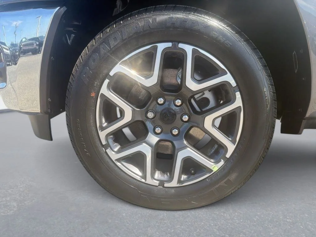 New 2026 Granite Crystal Metallic Clear-Coat Exterior Paint RAM Laramie image 9