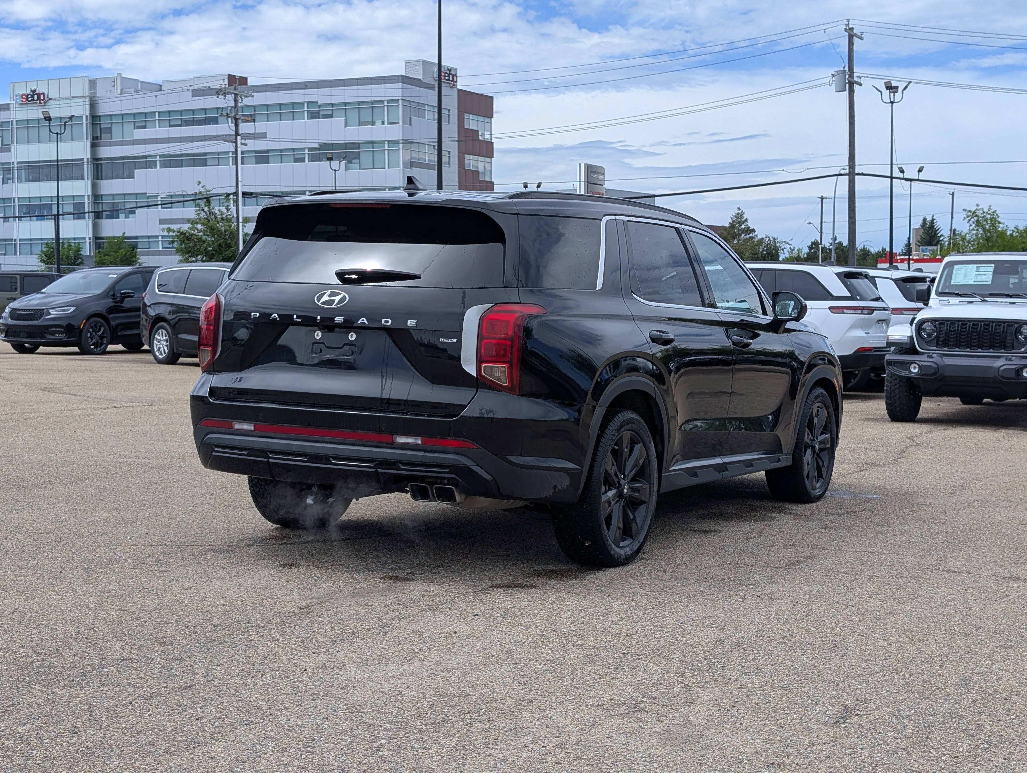 Used 2024 Abyss Black Hyundai Urban image 7