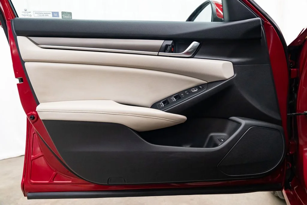 Used 2018  Honda LX image 21