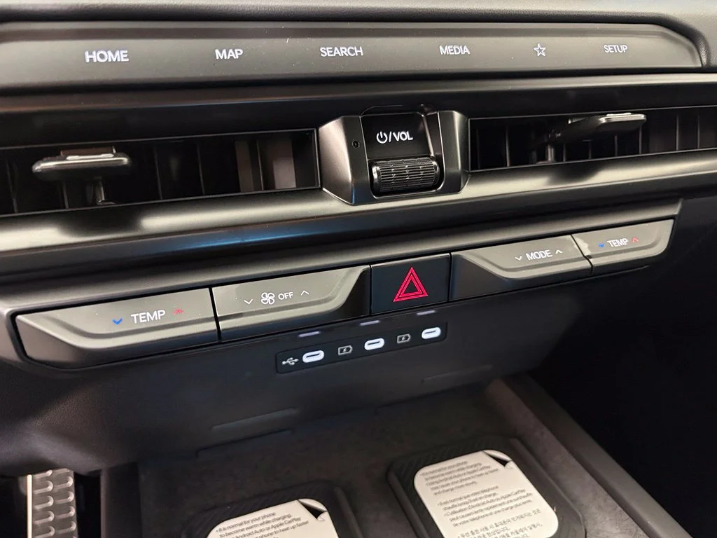 New 2027 Glacial White Pearl Kia X-Line SX image 35