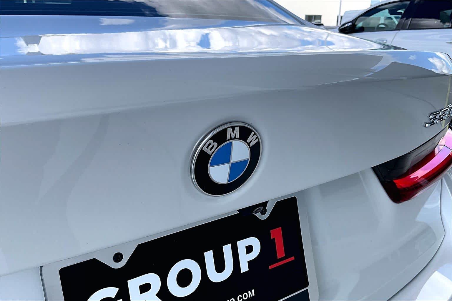 Used 2024 Mineral White Metallic BMW 330i image 10