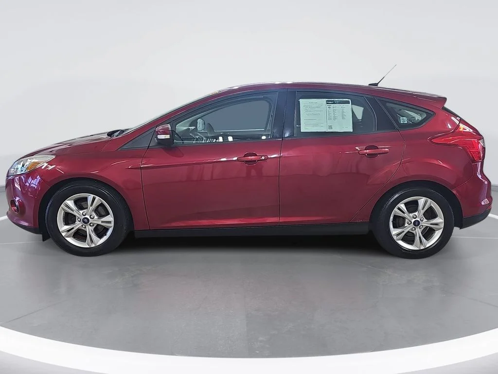 Used 2014 Red Ford SE image 7
