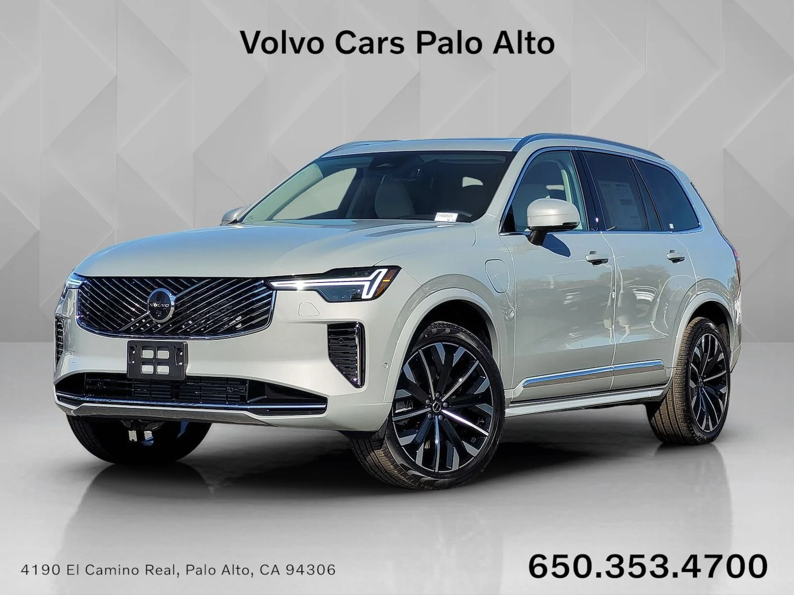2026 Volvo XC90 T8 Recharge Ultra Bright 4WD's photo