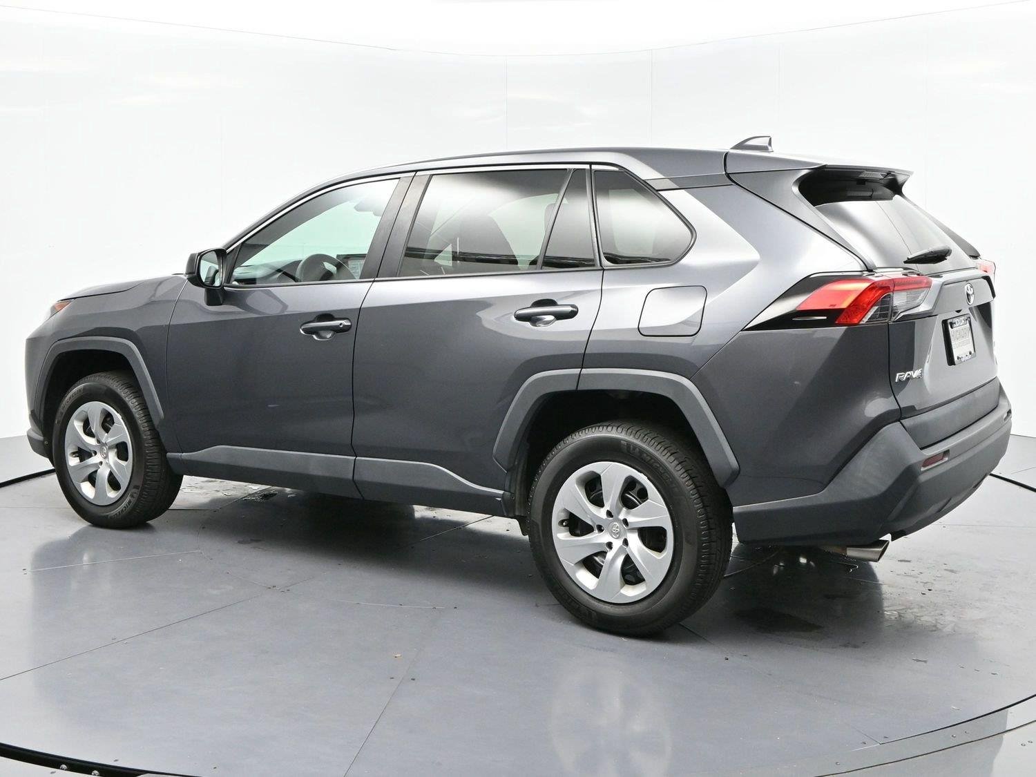 Used 2022 Magnetic Gray Metallic Toyota LE image 5