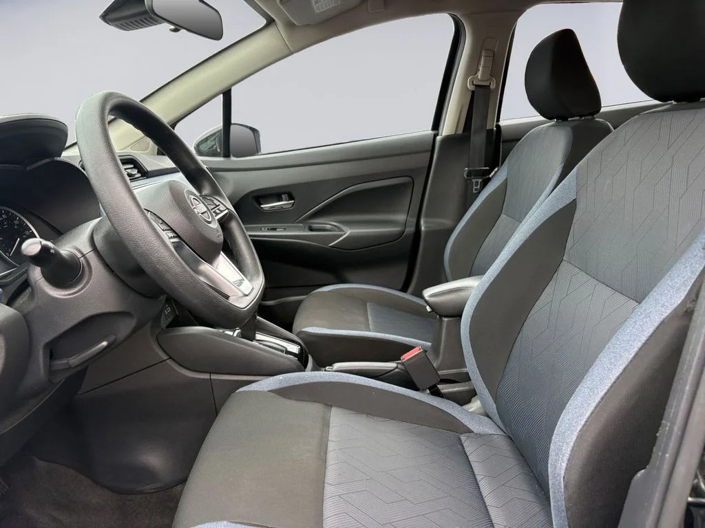 Used 2025 Black Nissan 1.6 SV image 17