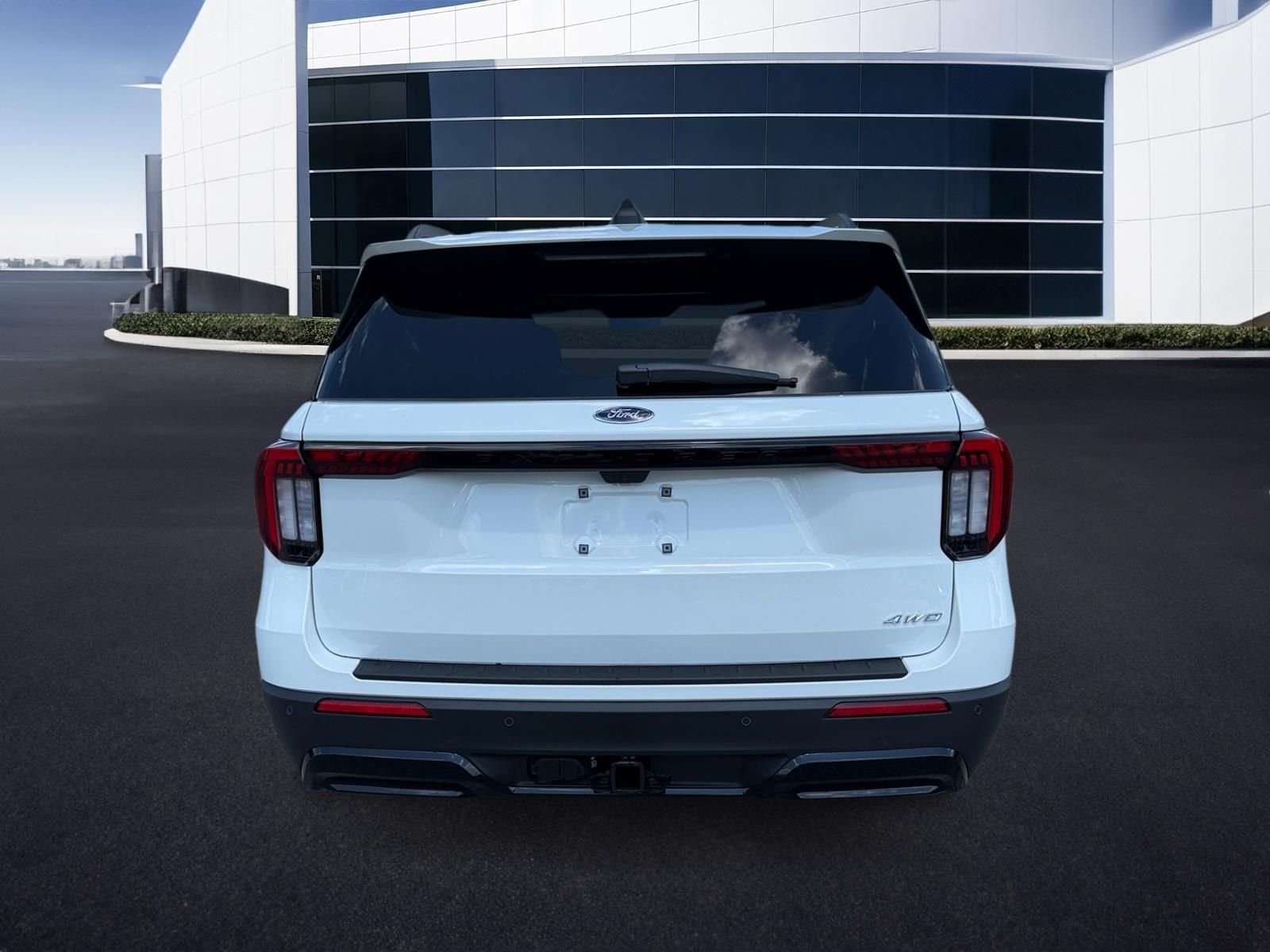 New 2026 Star White Metallic Tri-Coat Ford ST-Line image 5