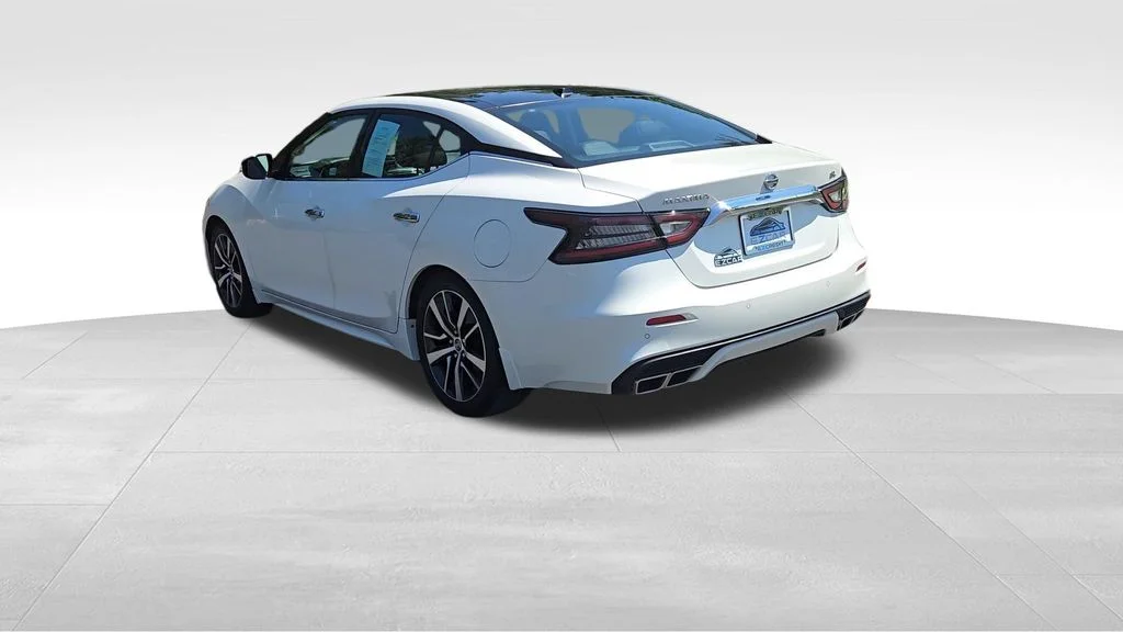 Used 2020 White Nissan 3.5 SL image 7