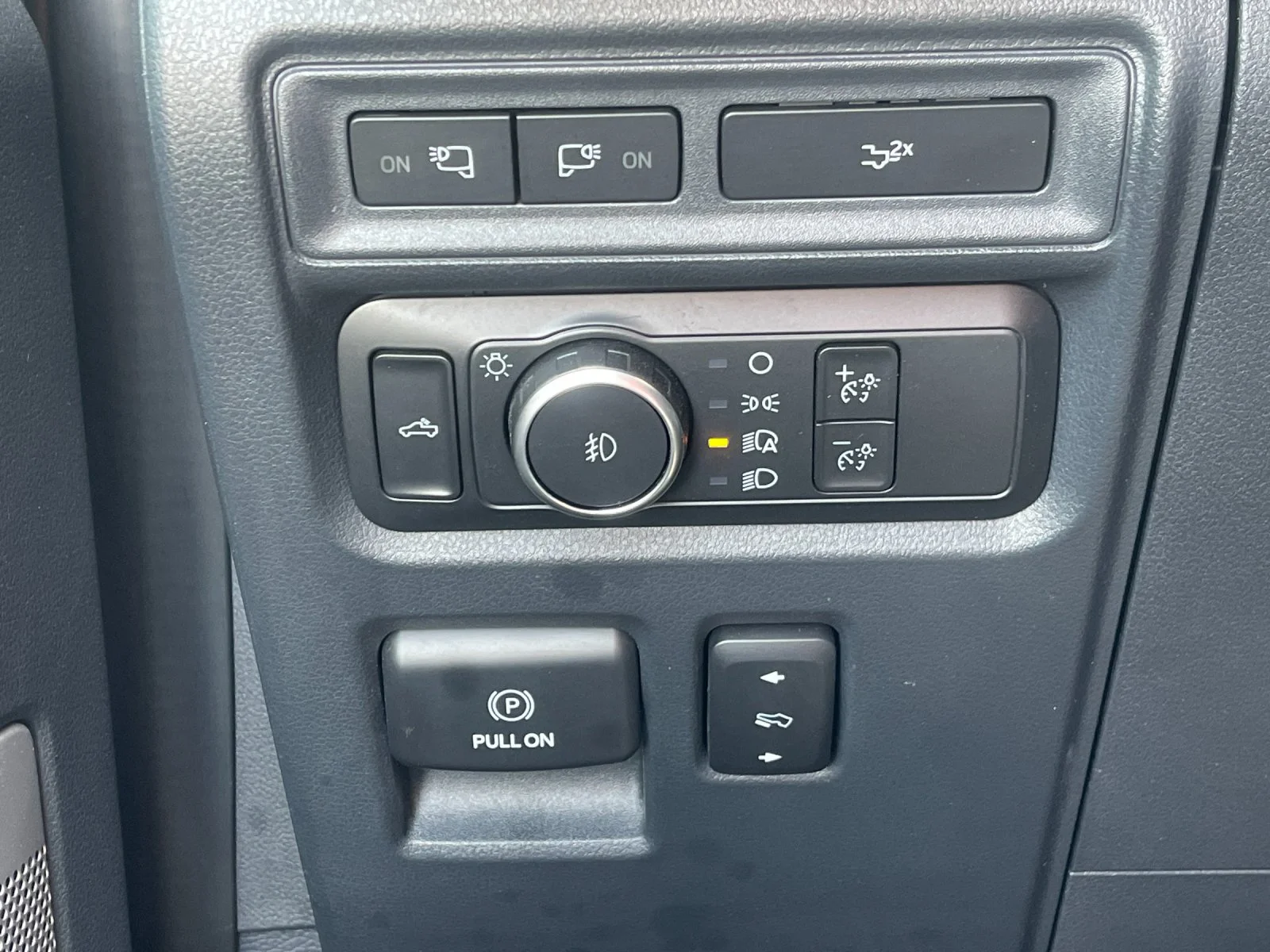 Used 2022 Silver Ford XLT image 26