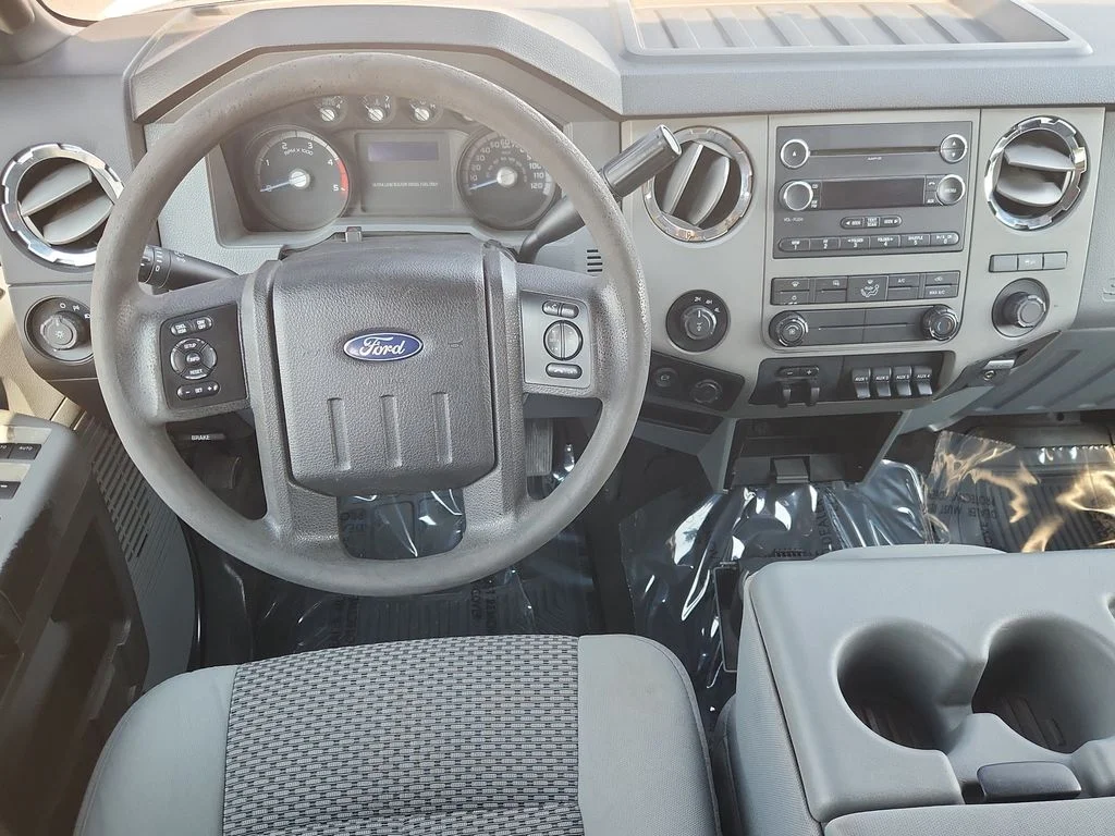 Used 2016 White Ford XLT image 9