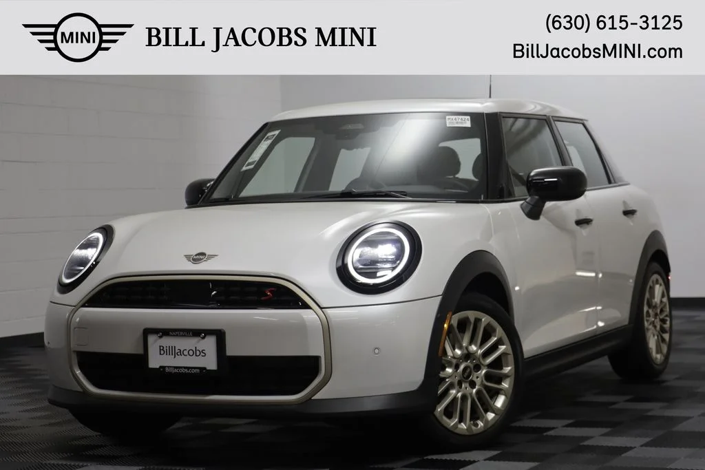 2025 MINI Hardtop Cooper S Signature's photo