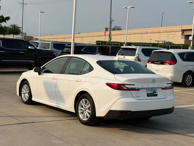 Used 2026 Ice Toyota LE image 9