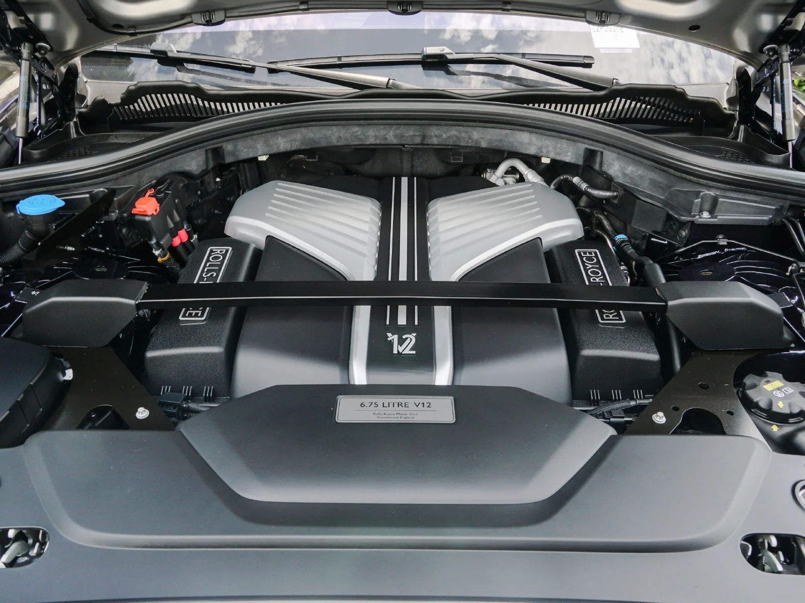 Certified Used 2022 Midnight Rolls-Royce  image 38