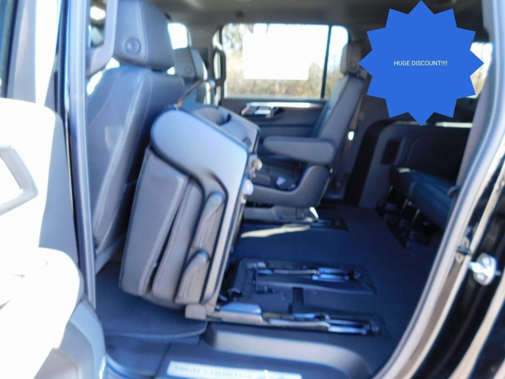 2025 Chevrolet Suburban High Country - Photo 36