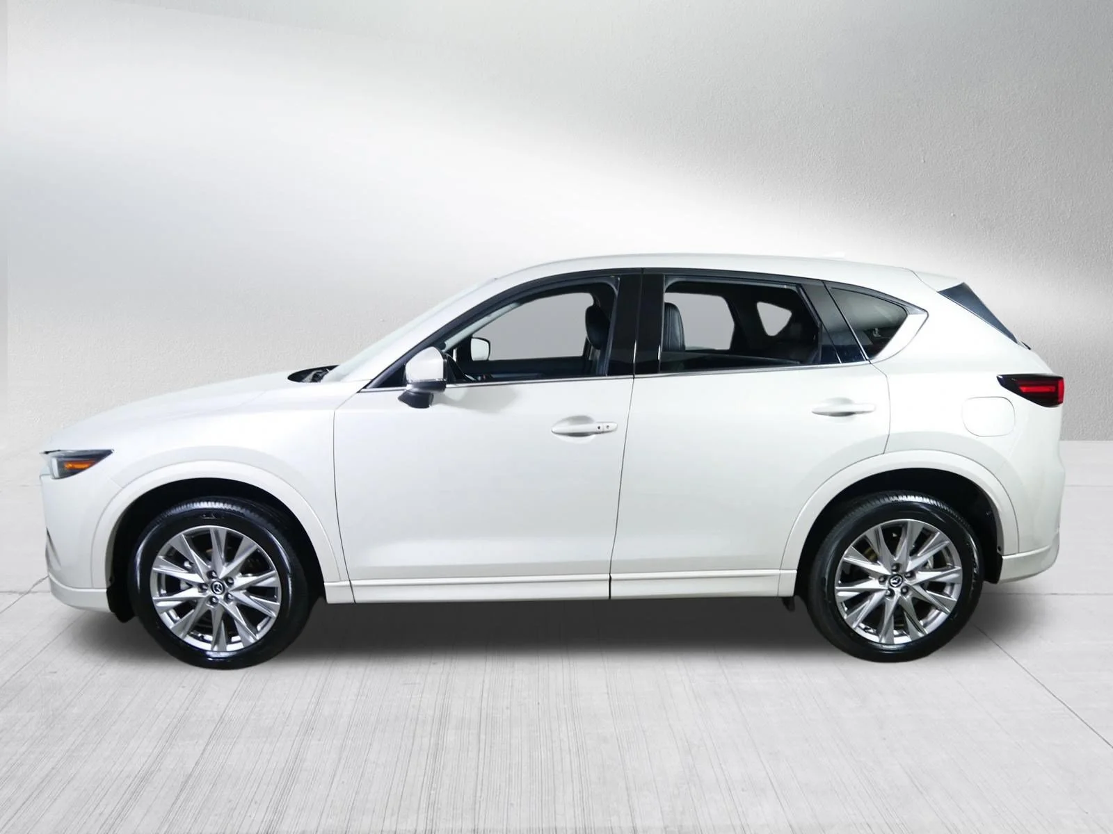 Used 2024 Platinum Quartz Metallic Mazda 2.5 S Premium Plus Package image 4