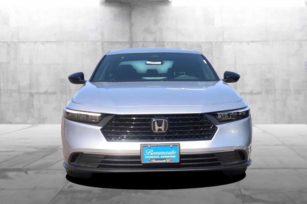 New 2026 Solar Silver Metallic Honda Sport Hybrid image 4