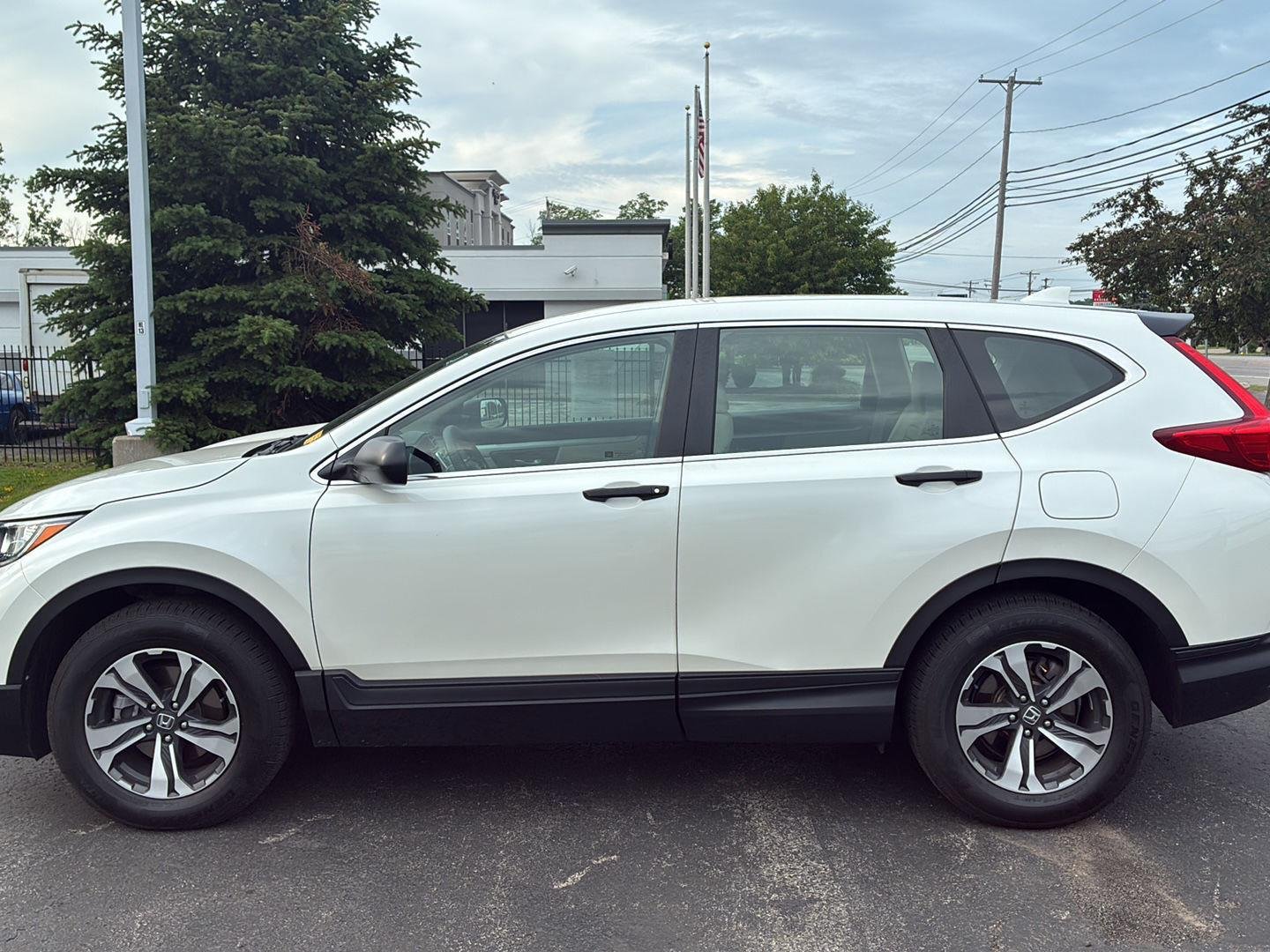 Used 2018 White Diamond Pearl Honda LX image 10