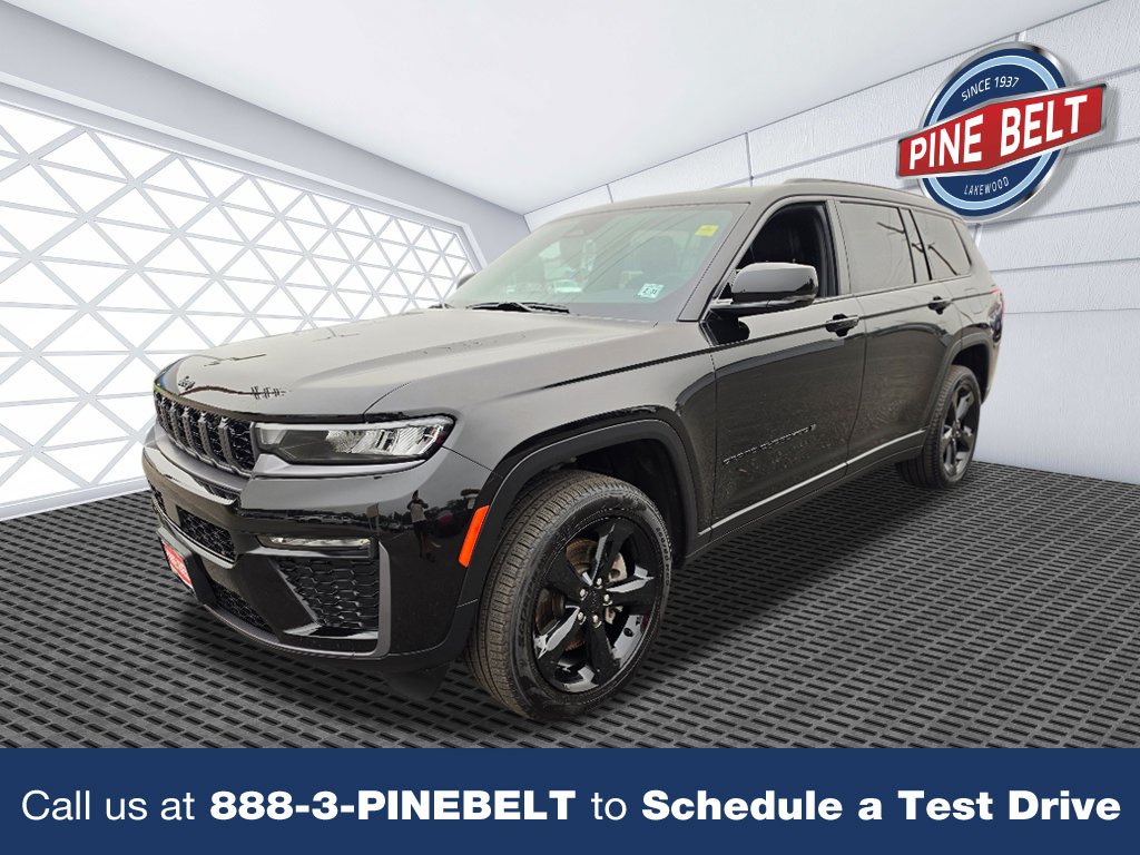 Used 2026 Diamond Black Crystal Pearl Coat Jeep Limited image 1