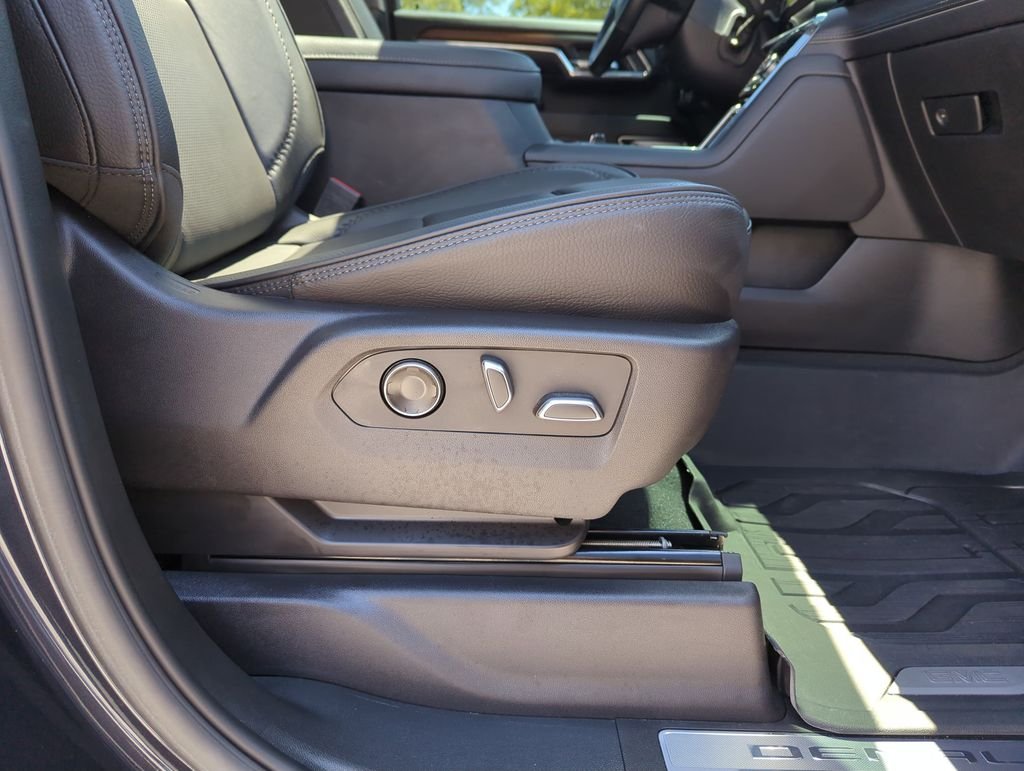 Used 2024 Silver GMC Denali image 38